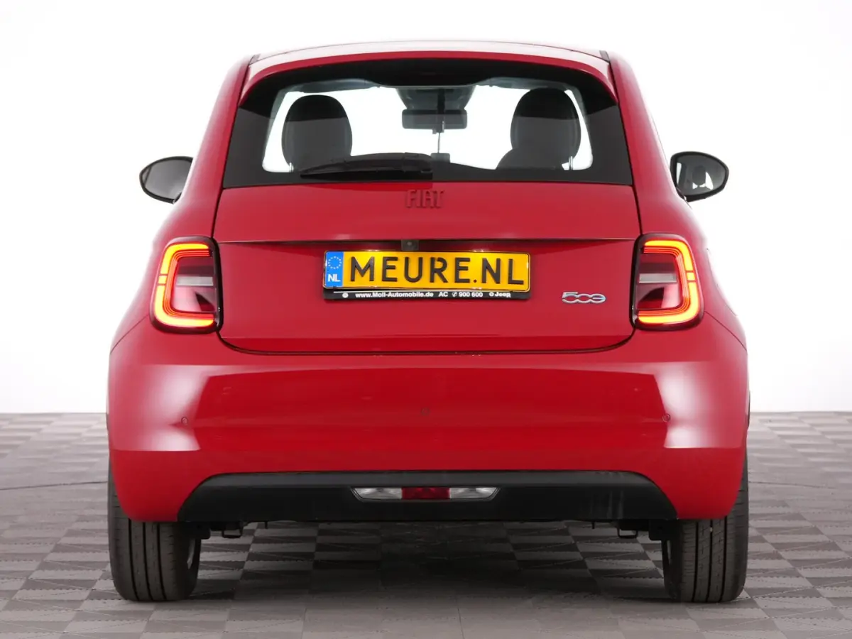 Red 42 kWh | Full LED | CARPLAY | CAMERA | VELGEN | Stoelverwarming | SOH: 94,9% | !