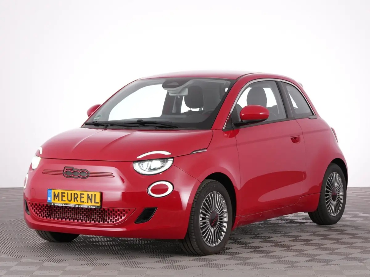 Red 42 kWh | Full LED | CARPLAY | CAMERA | VELGEN | Stoelverwarming | SOH: 94,9% | !