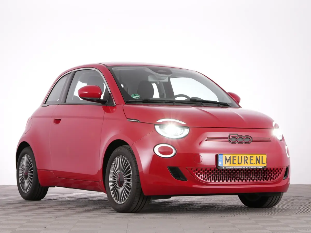 Red 42 kWh | Full LED | CARPLAY | CAMERA | VELGEN | Stoelverwarming | SOH: 94,9% | !