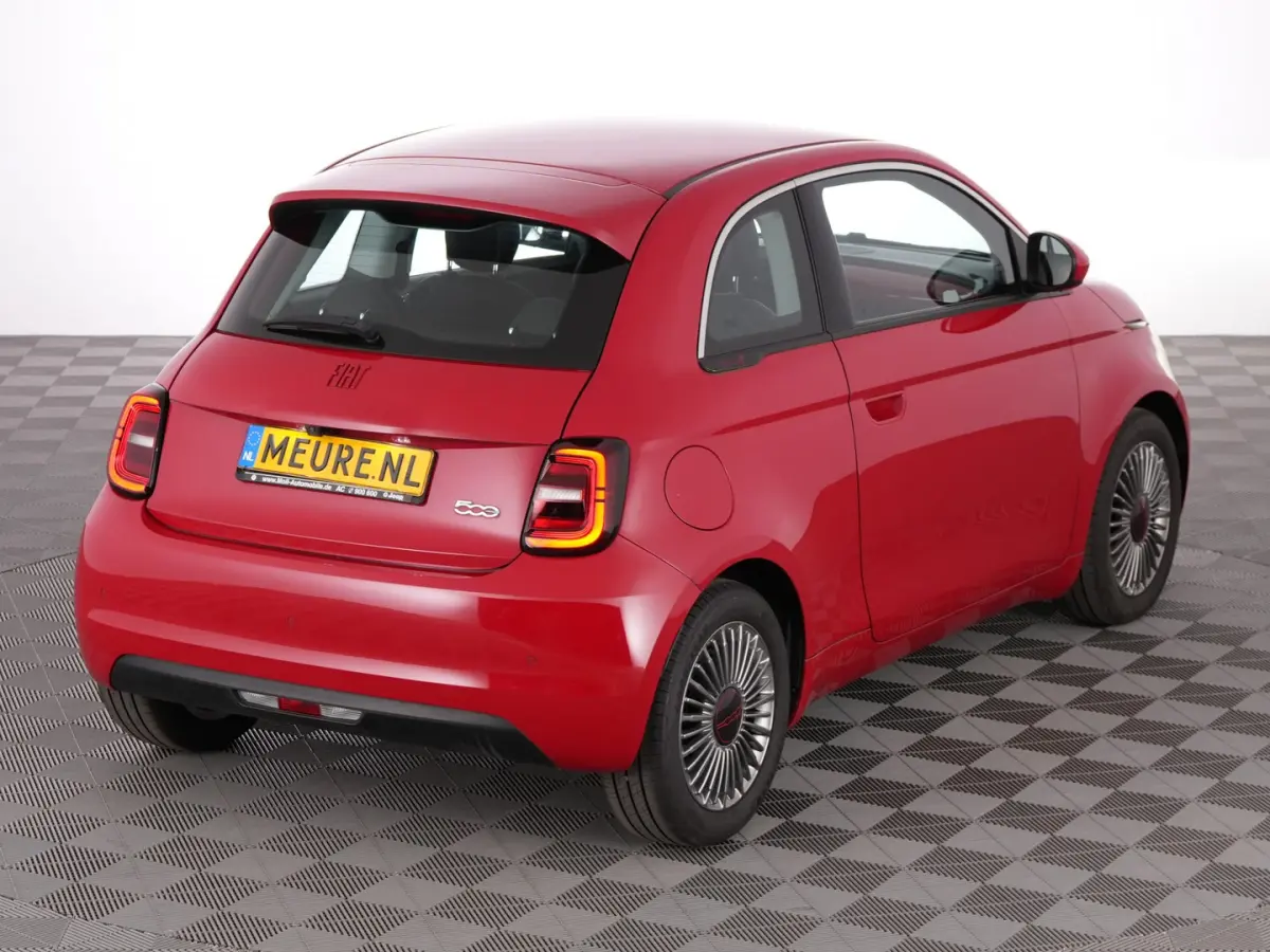 Red 42 kWh | Full LED | CARPLAY | CAMERA | VELGEN | Stoelverwarming | SOH: 94,9% | !