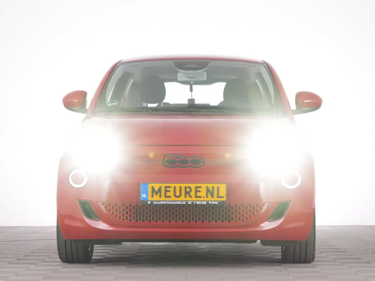 Red 42 kWh | Full LED | CARPLAY | CAMERA | VELGEN | Stoelverwarming | SOH: 94,9% | !