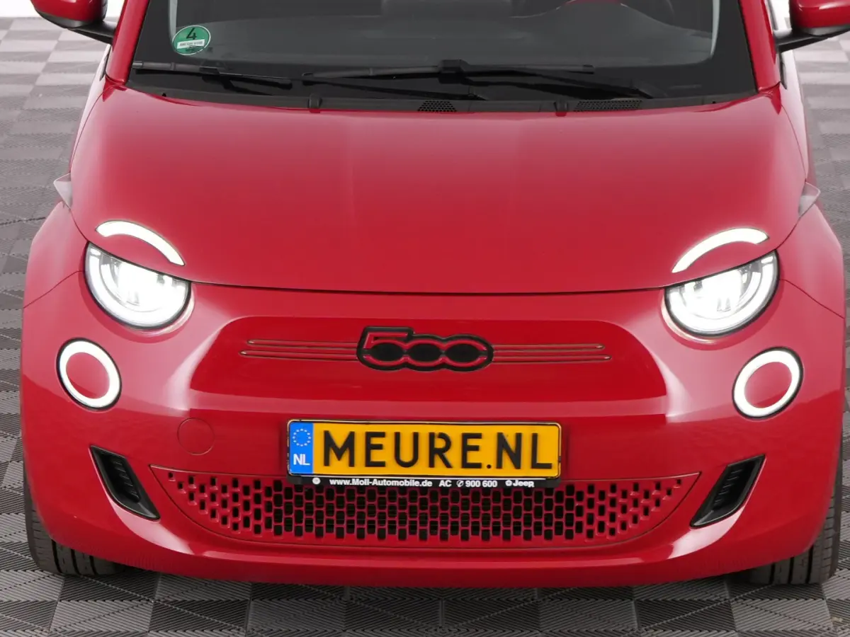 Red 42 kWh | Full LED | CARPLAY | CAMERA | VELGEN | Stoelverwarming | SOH: 94,9% | !