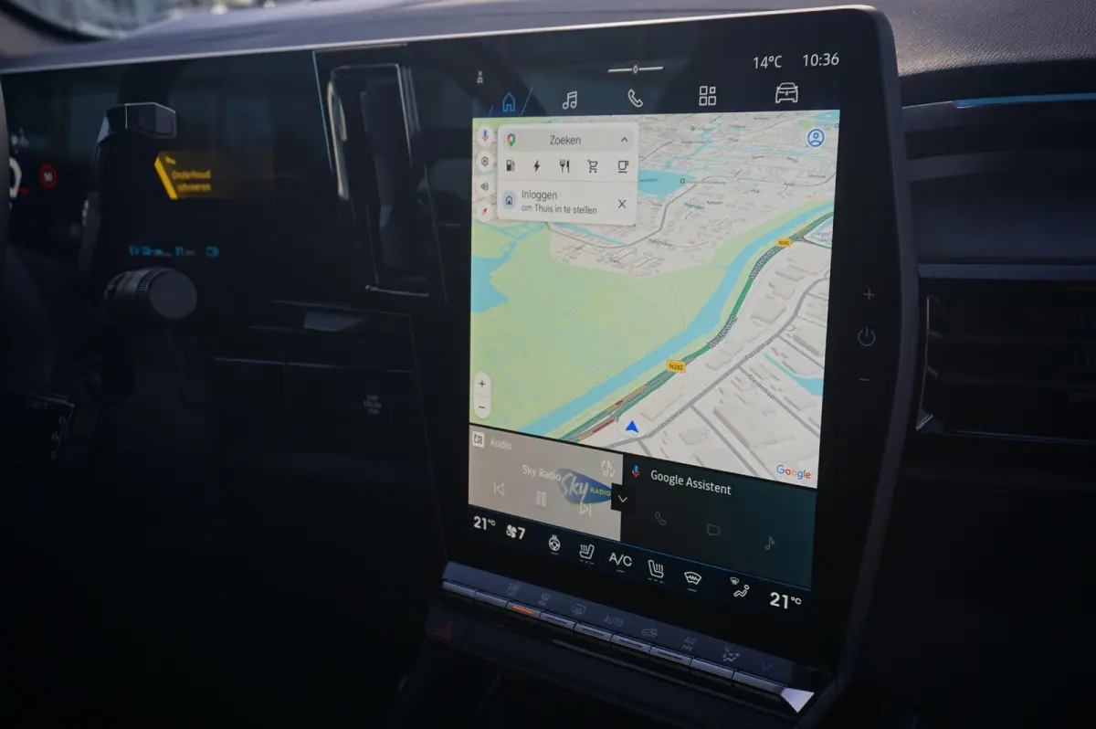 E-Tech 4x4 Plug-in hybrid 300 Esprit Alpine