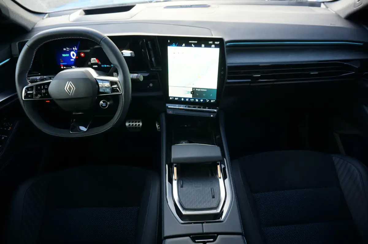 E-Tech 4x4 Plug-in hybrid 300 Esprit Alpine