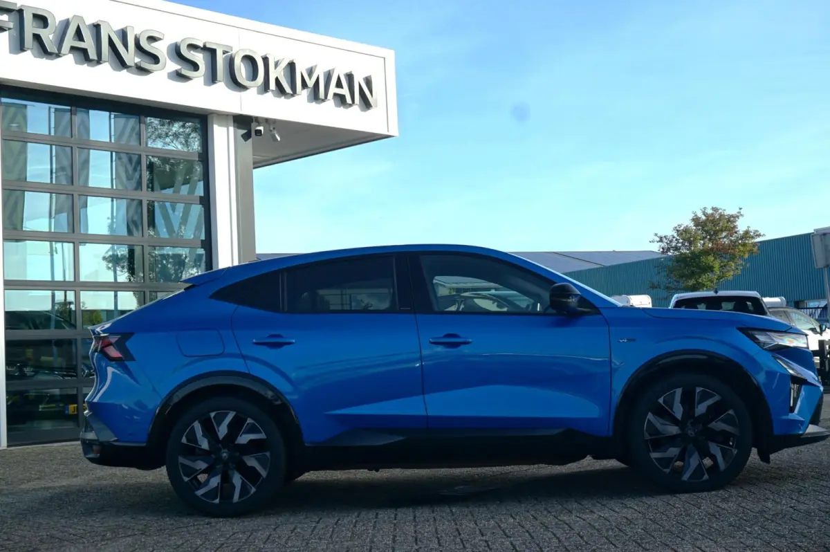 E-Tech 4x4 Plug-in hybrid 300 Esprit Alpine