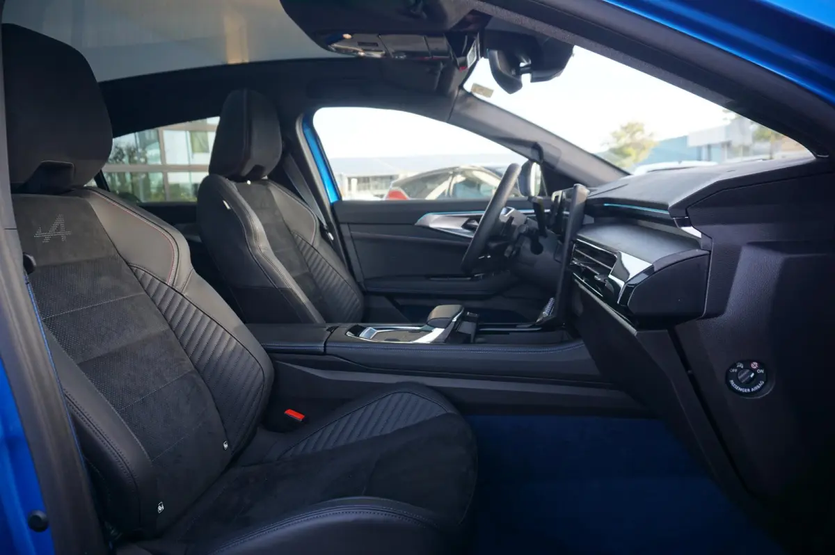 E-Tech 4x4 Plug-in hybrid 300 Esprit Alpine