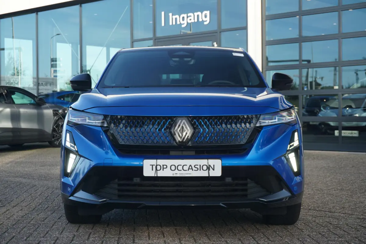 E-Tech 4x4 Plug-in hybrid 300 Esprit Alpine