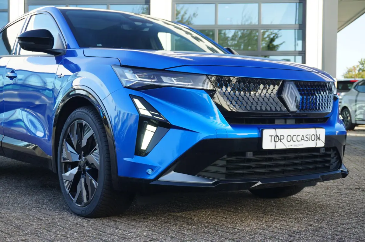 E-Tech 4x4 Plug-in hybrid 300 Esprit Alpine