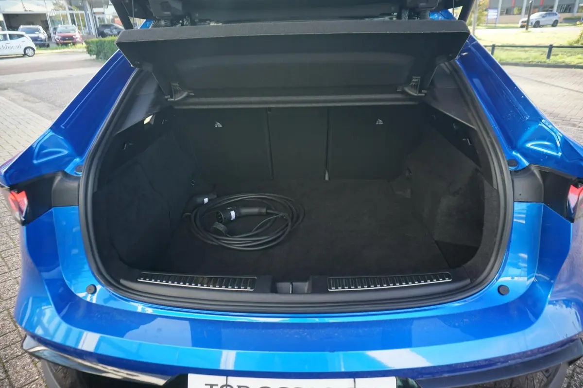 E-Tech 4x4 Plug-in hybrid 300 Esprit Alpine