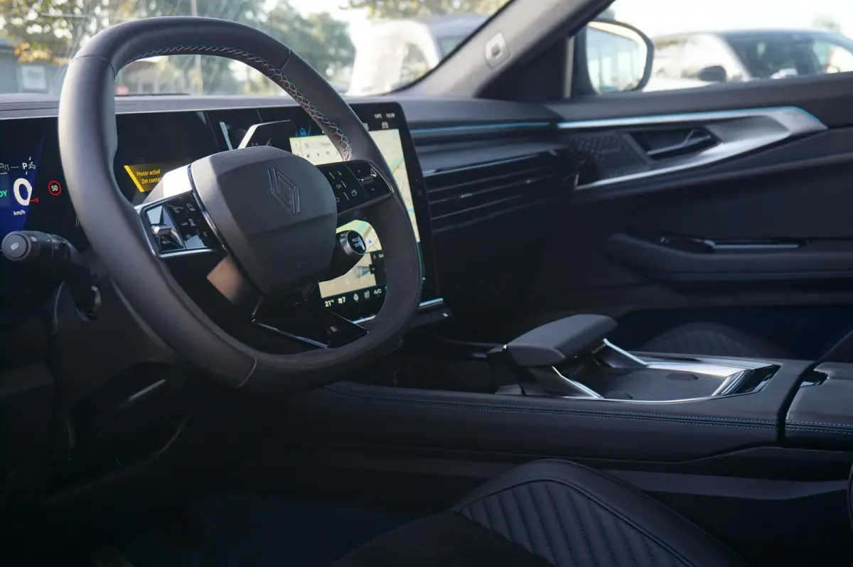 E-Tech 4x4 Plug-in hybrid 300 Esprit Alpine