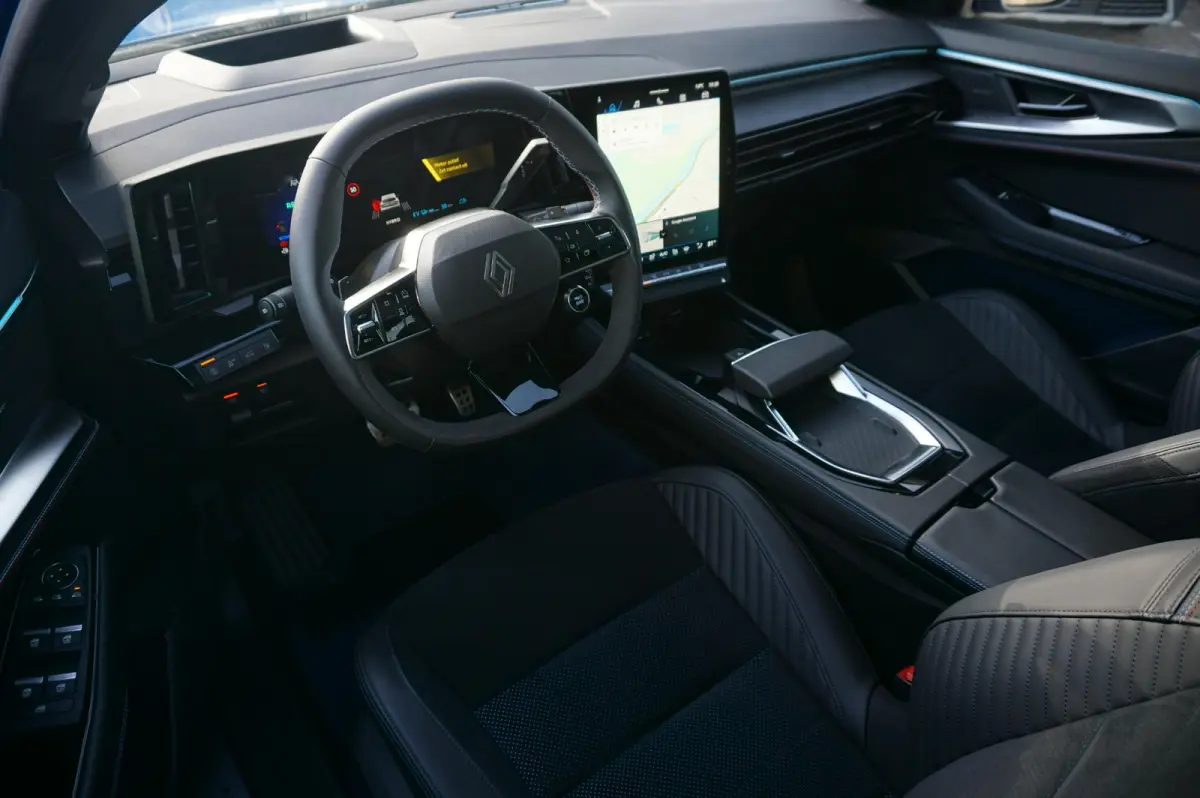 E-Tech 4x4 Plug-in hybrid 300 Esprit Alpine
