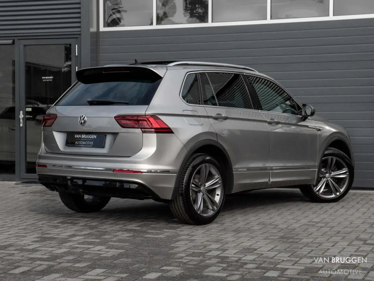 1.4 TSI 4M R-Line Pano Keyless Trekhaak 360 Virtual
