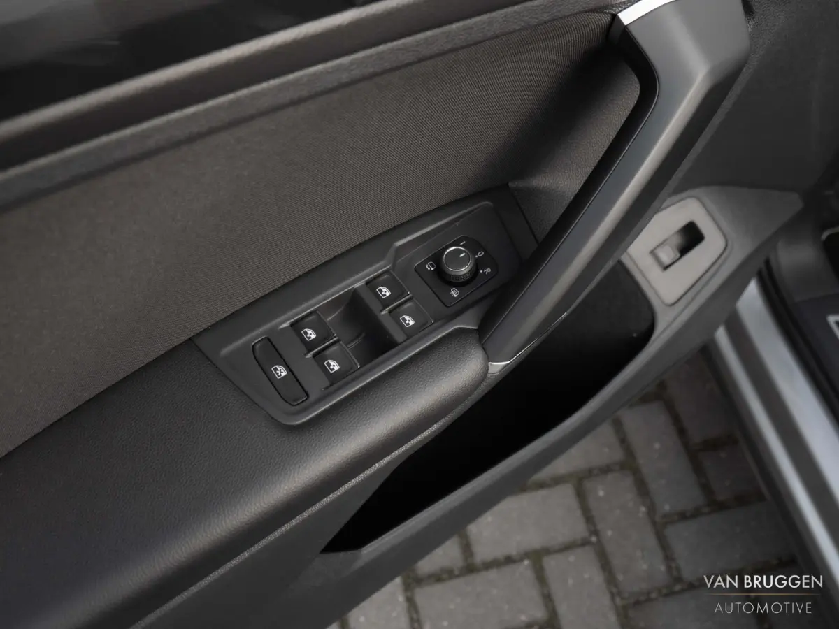 1.4 TSI 4M R-Line Pano Keyless Trekhaak 360 Virtual