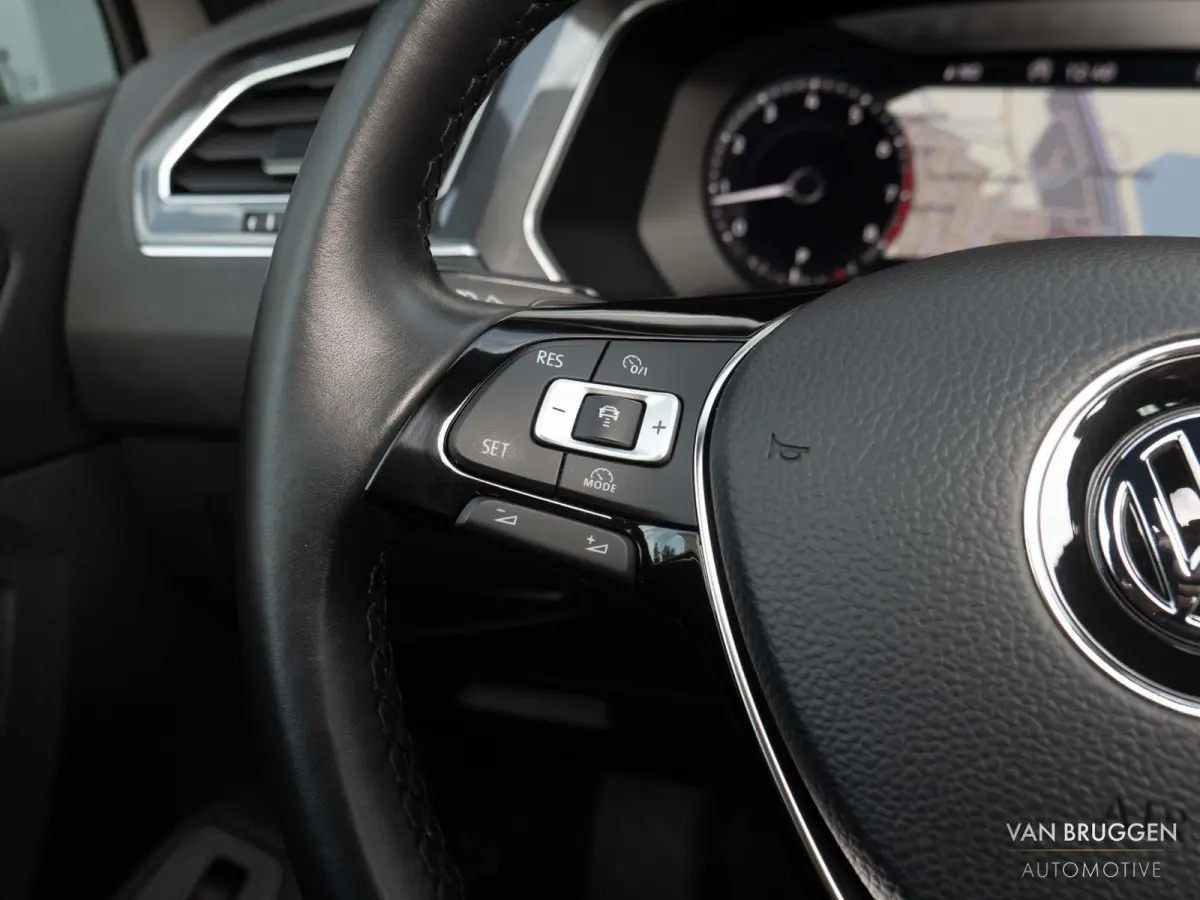 1.4 TSI 4M R-Line Pano Keyless Trekhaak 360 Virtual