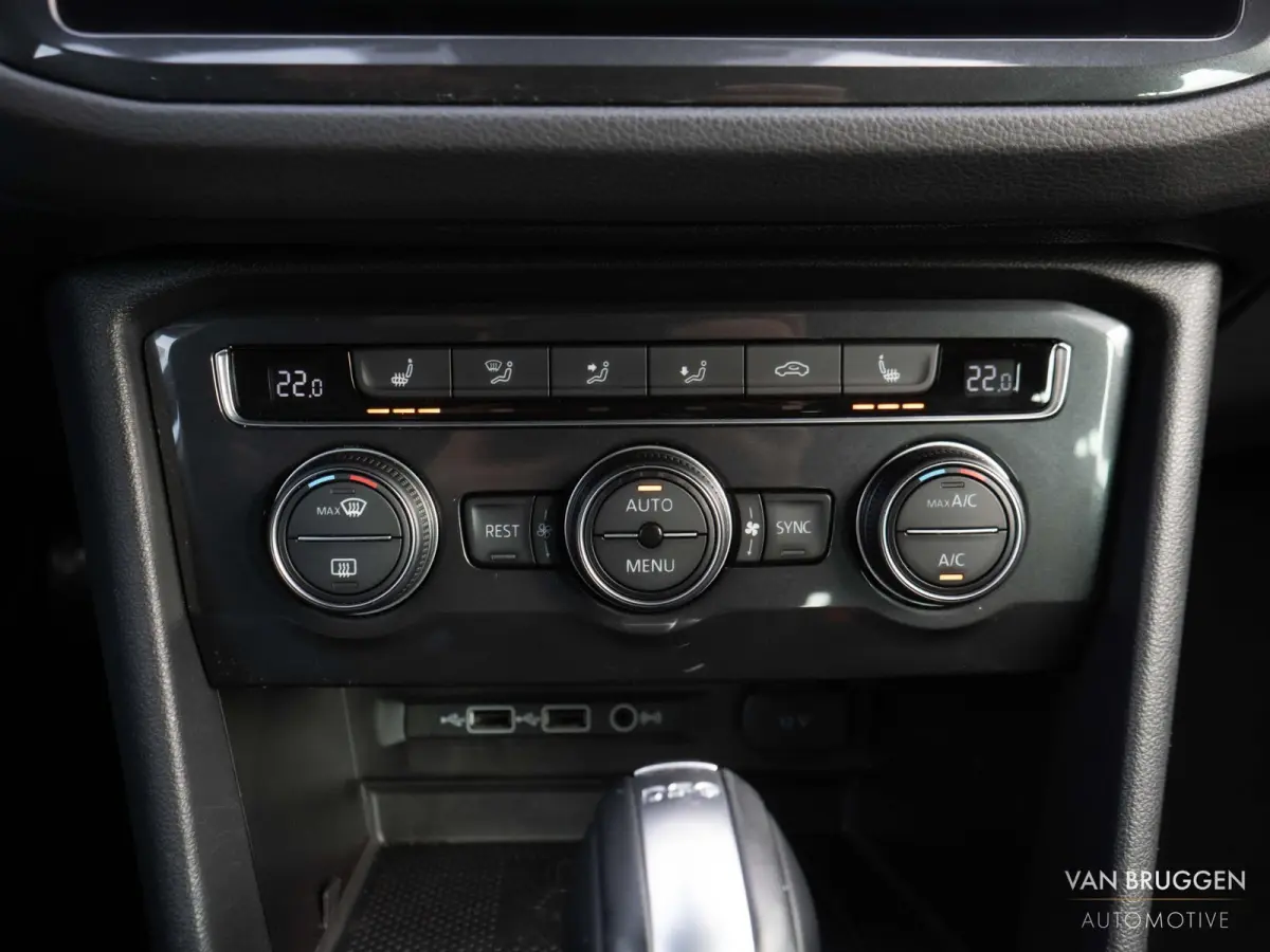 1.4 TSI 4M R-Line Pano Keyless Trekhaak 360 Virtual