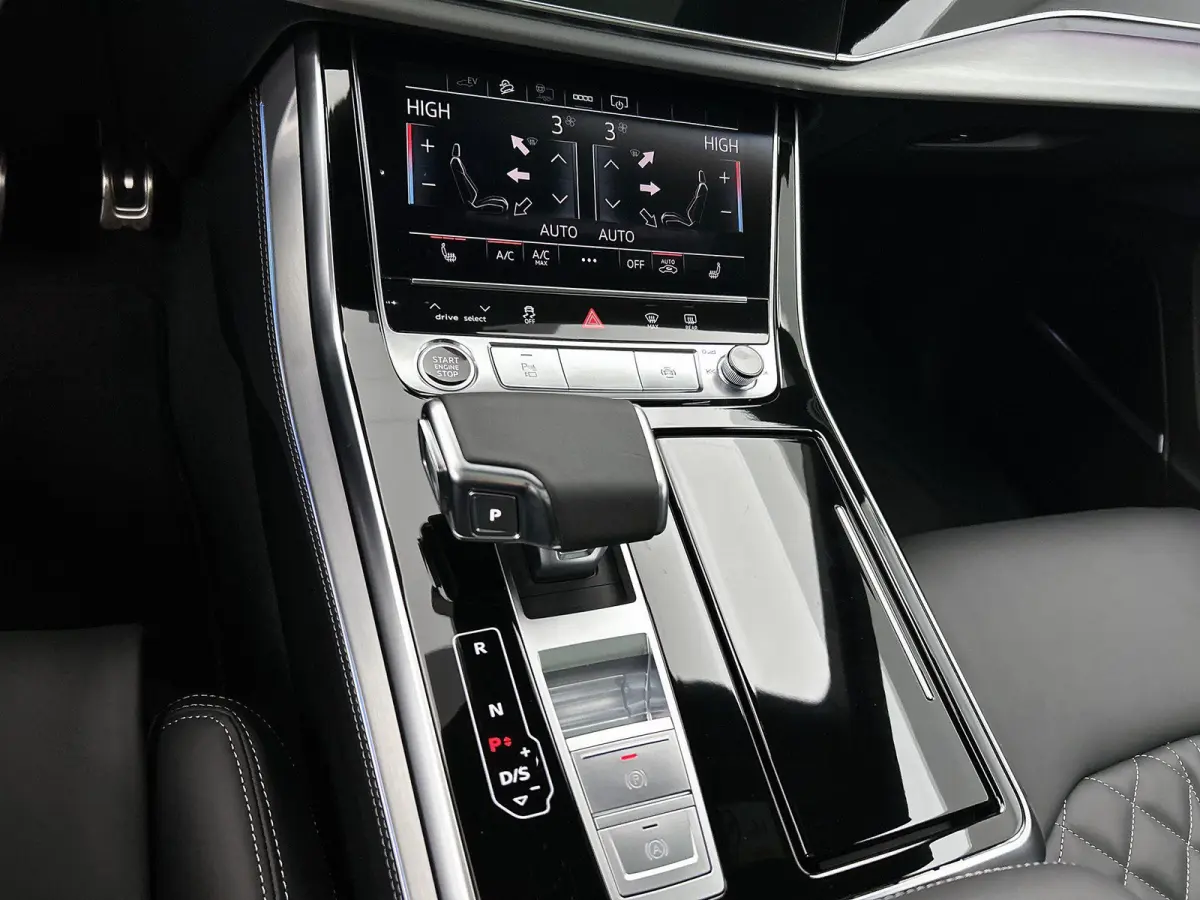 55 TFSI e quattro Pro Line S | Glazen panoramadak | Bang & Olufsen Premium 3D | Comfortsleutel | Trekhaak | Optiekpakket Zwart Plus | leder Bekleding met S-logo |  Lichtpakket plus | Glas Do