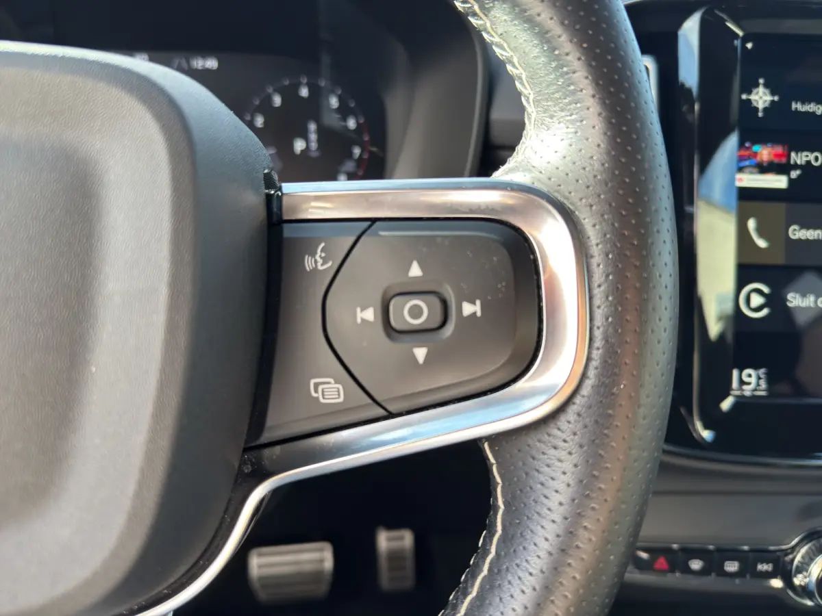 T3 R-Design | Achteruitrijcamera | Apple Carplay/Android Auto|telefoonintegratie premium | DAB ontvanger