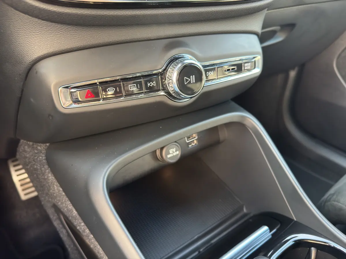 T3 R-Design | Achteruitrijcamera | Apple Carplay/Android Auto|telefoonintegratie premium | DAB ontvanger