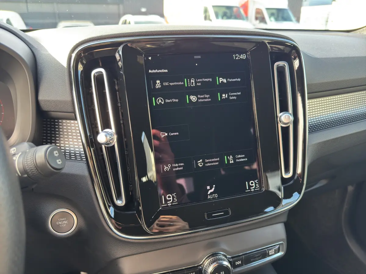 T3 R-Design | Achteruitrijcamera | Apple Carplay/Android Auto|telefoonintegratie premium | DAB ontvanger