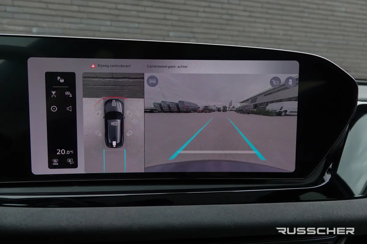 Edition One | 299Pk | quattro | S-Line | Plug-In Hybrid | 360° Camera | 21'' | Mythoszwart