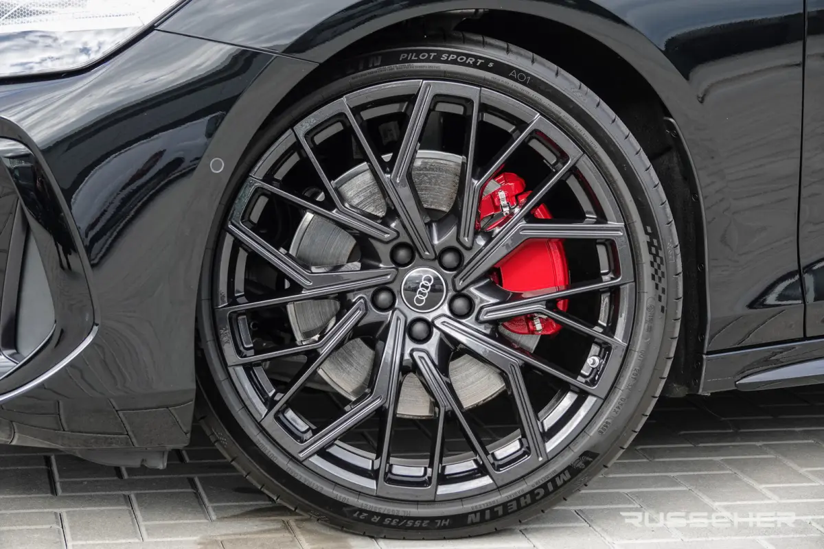 Edition One | 299Pk | quattro | S-Line | Plug-In Hybrid | 360° Camera | 21'' | Mythoszwart