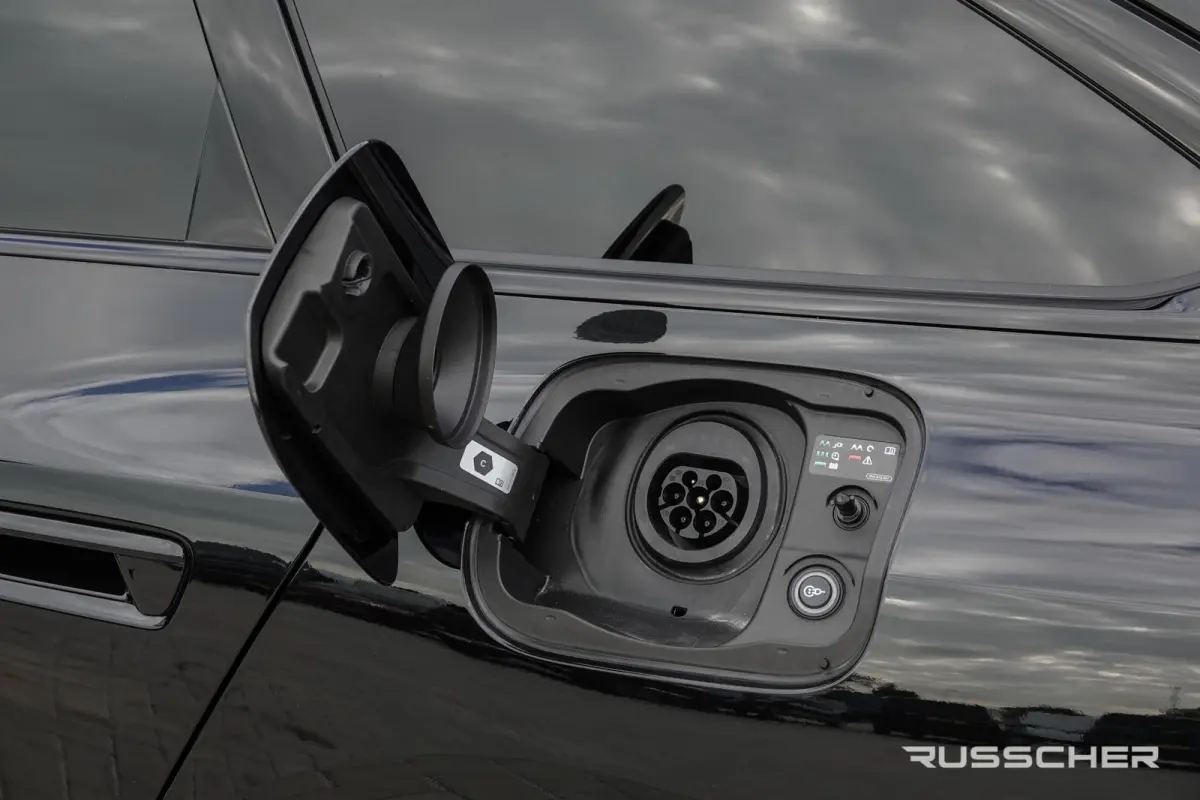 Edition One | 299Pk | quattro | S-Line | Plug-In Hybrid | 360° Camera | 21''