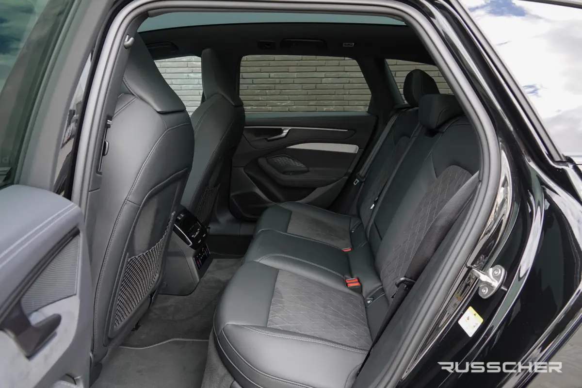 Edition One | 299Pk | quattro | S-Line | Plug-In Hybrid | 360° Camera | 21''