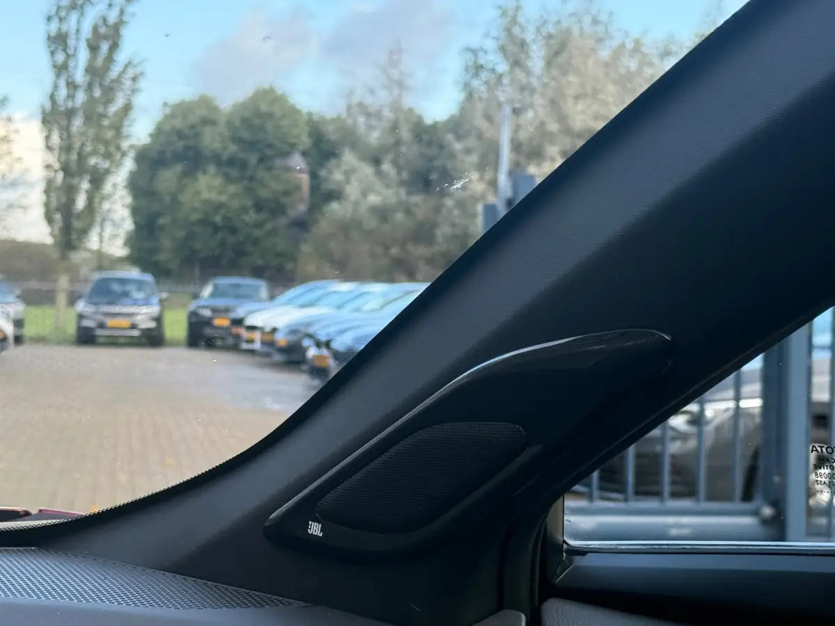 1.8 Hybrid Style Bi-Tone Leder|Navi|ACC|Camera
