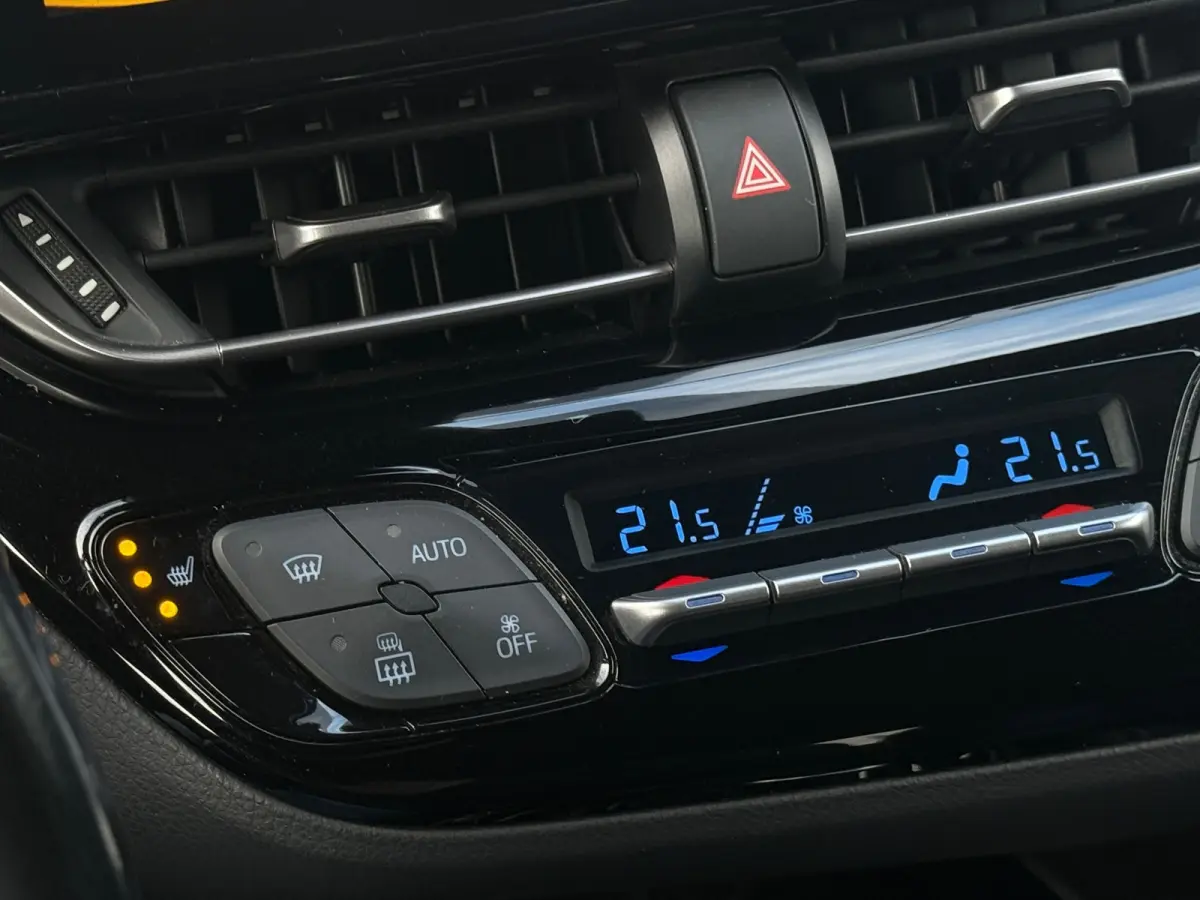 1.8 Hybrid Style Bi-Tone Leder|Navi|ACC|Camera