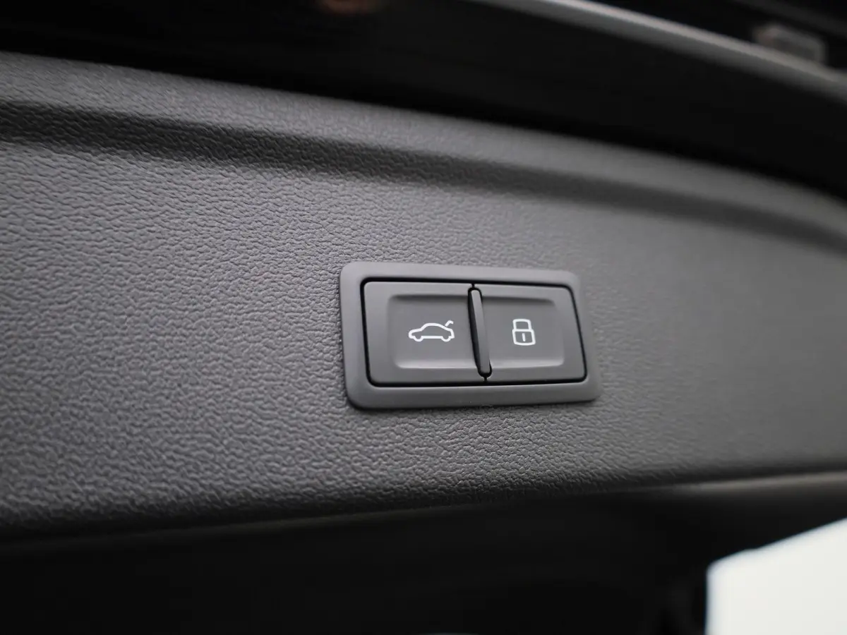 35 TFSI S edition | PANORAMADAK | LEDER | ACHTERUITRIJCAMERA | APPLE CARPLAY - ANDROID AUTO | BANG & OLUFSEN GELUID | DODEHOEKSENSOREN | LED VERLICHTING | ELEKTRISCH VERSTELBARE STOELEN | EL
