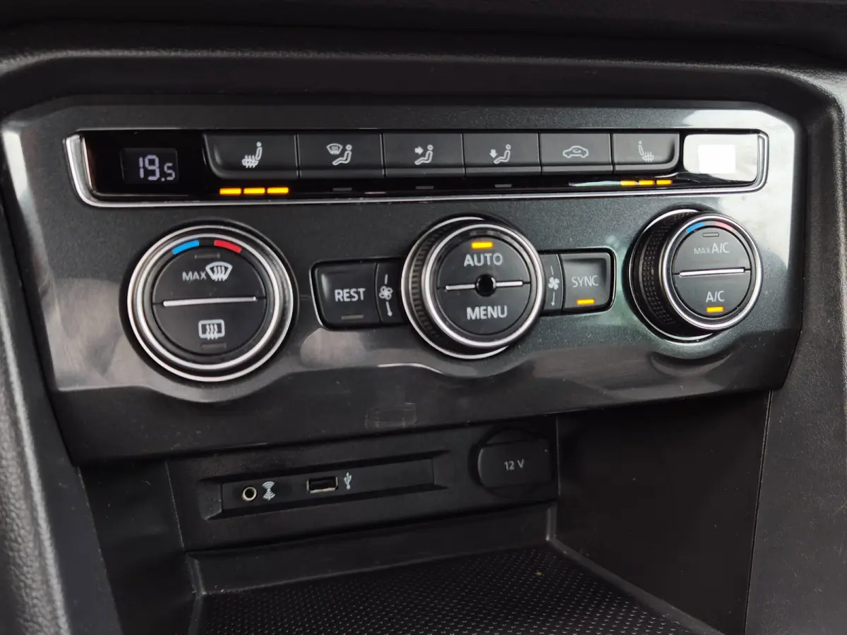R-Line 2.0 TSI 4Motion 220pk