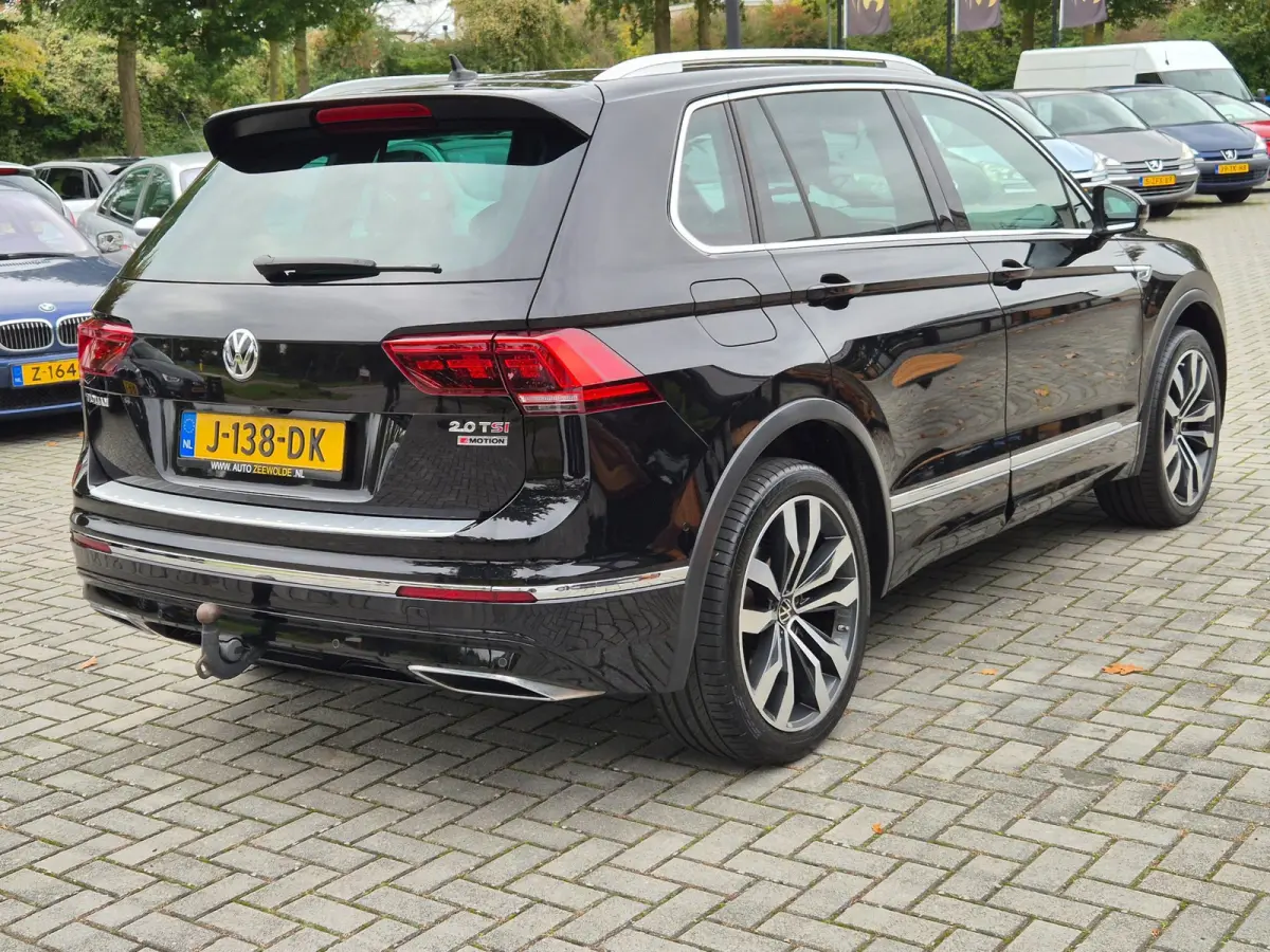 R-Line 2.0 TSI 4Motion 220pk