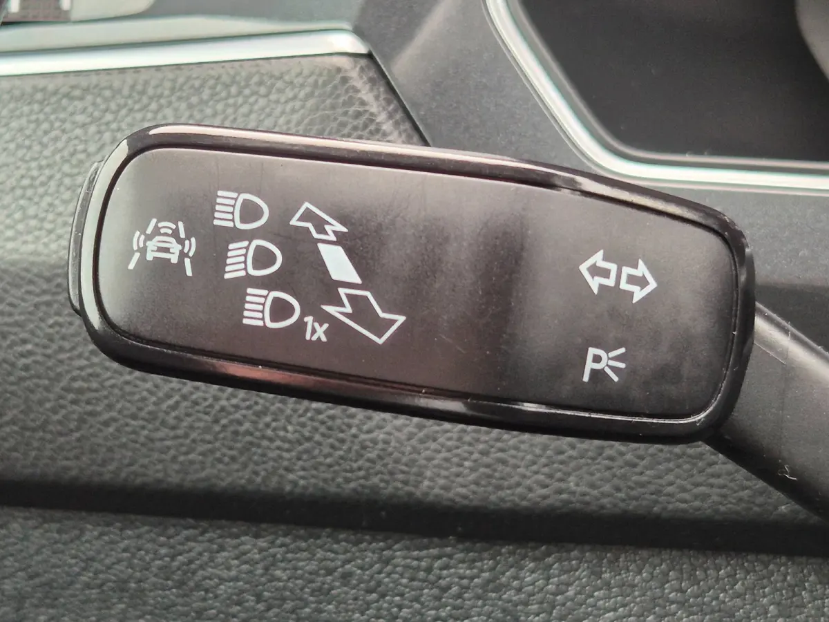 R-Line 2.0 TSI 4Motion 220pk