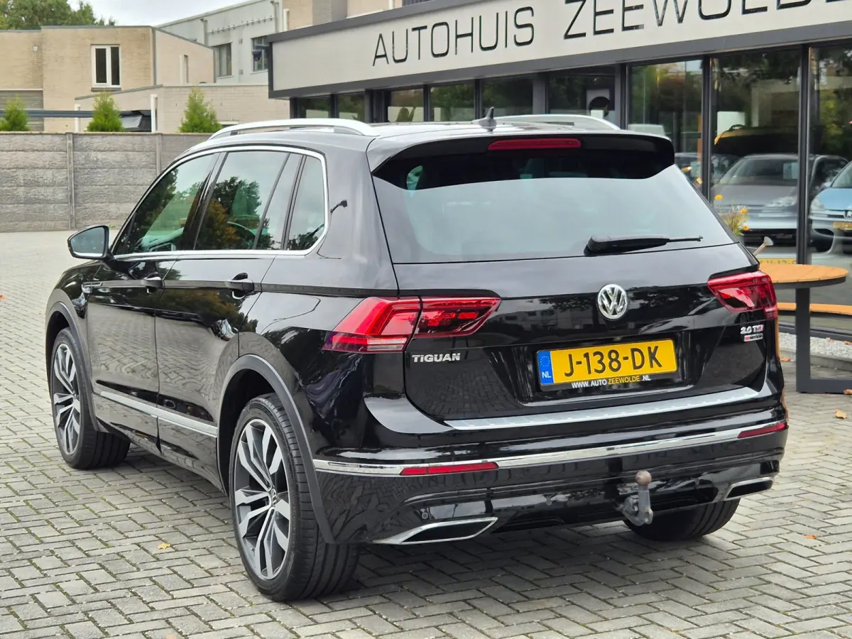 R-Line 2.0 TSI 4Motion 220pk