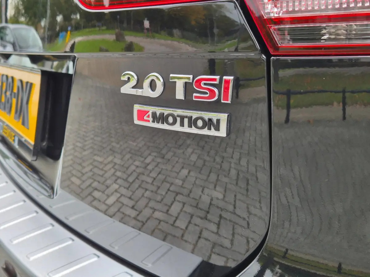 R-Line 2.0 TSI 4Motion 220pk