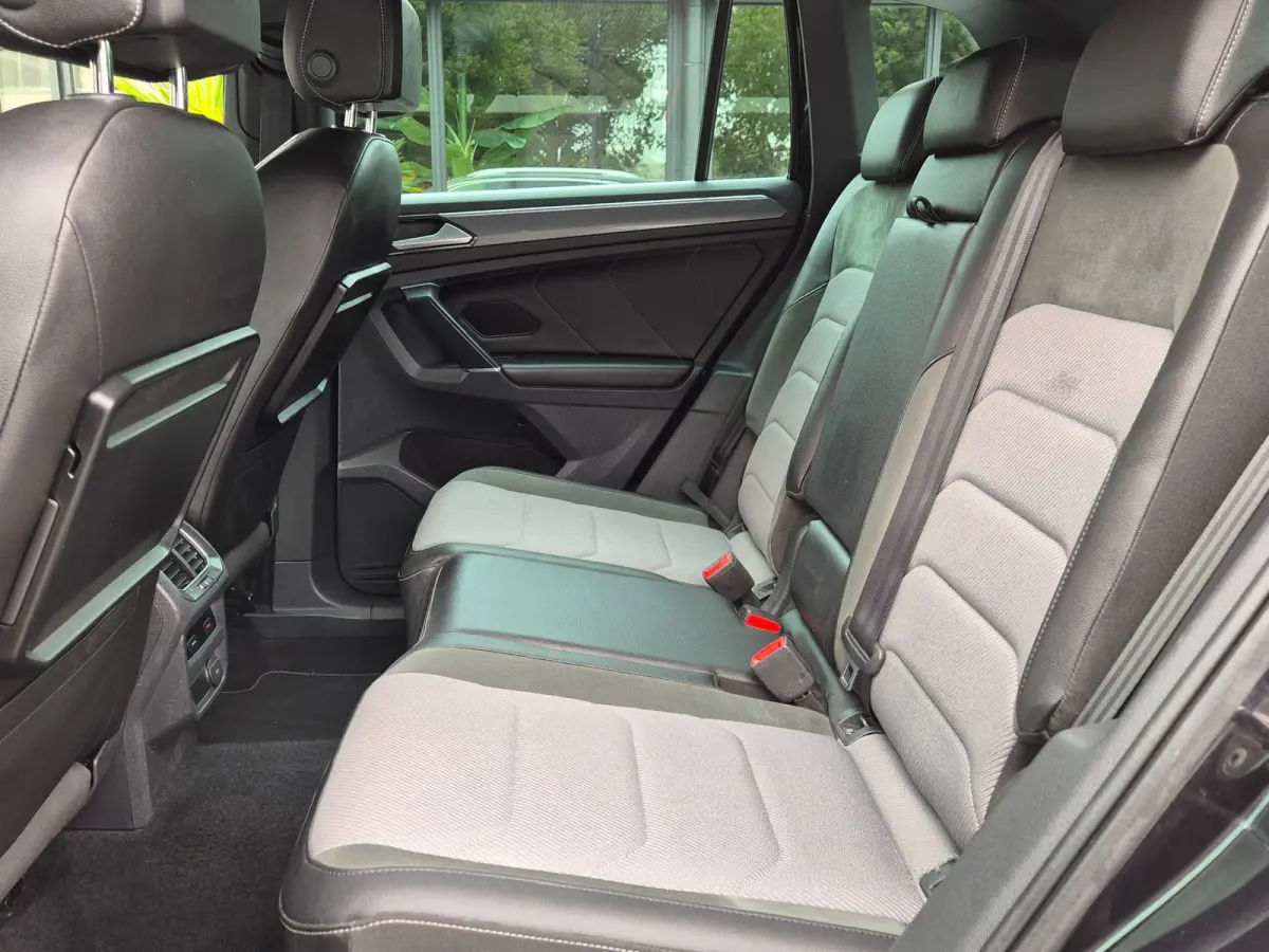 R-Line 2.0 TSI 4Motion 220pk