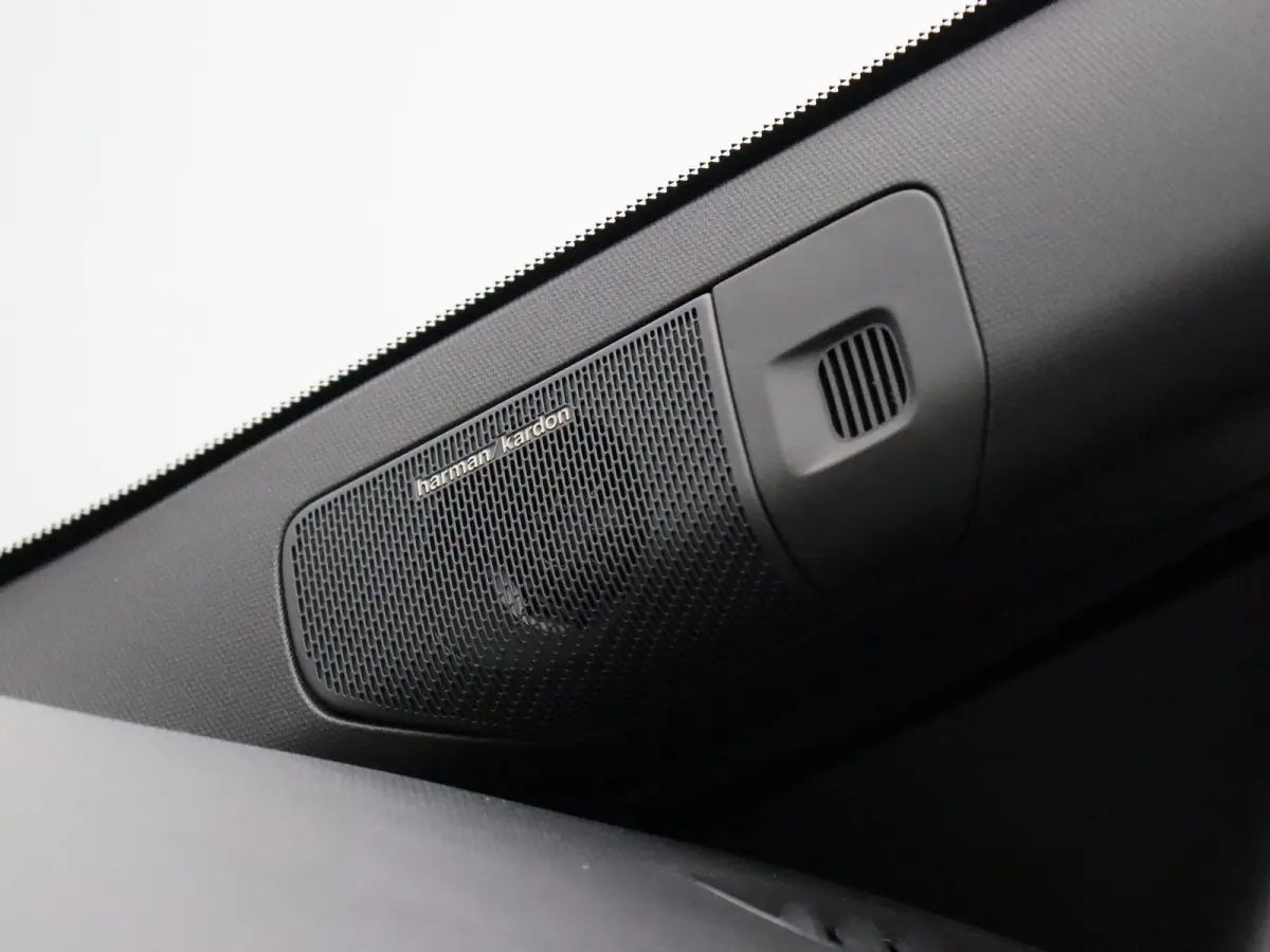 comfort range iconic 52 kWh | Plein sud canvas schuifdak | Harman Kardon audio | Elektrische achterklep | Stoel en stuurverwarming |