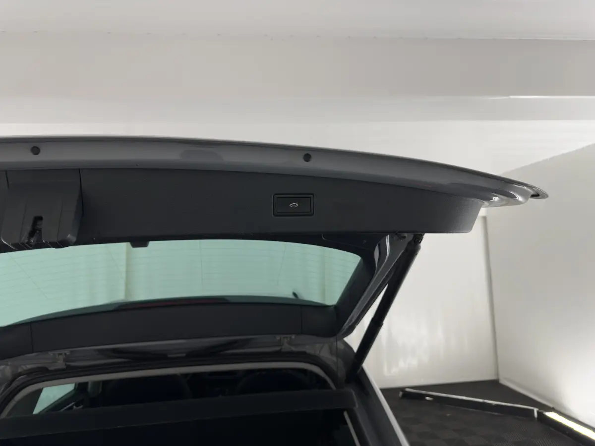 2.0 TDI Business+ (INCL.BTW) Aut. *FULL-LED | HEATED-COMFORTSEATS | ADAPTIVE-CRUISE | DIGI-COCKPIT | PRIVACY-GLASS | CAMERA | SHIFT-PADDLES | ECC | PDC | 18''ALU | TOWBAR*