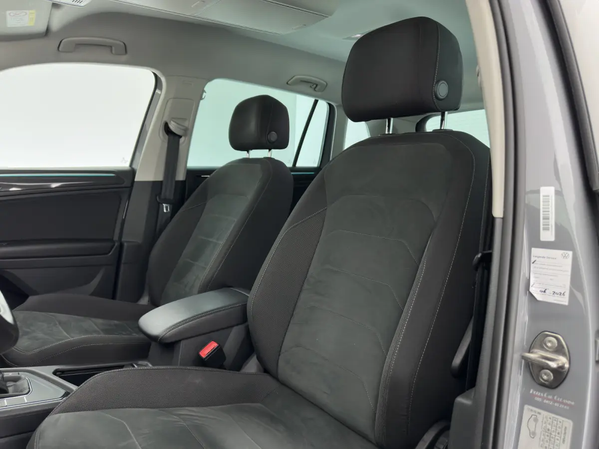 2.0 TDI Business+ (INCL.BTW) Aut. *FULL-LED | HEATED-COMFORTSEATS | ADAPTIVE-CRUISE | DIGI-COCKPIT | PRIVACY-GLASS | CAMERA | SHIFT-PADDLES | ECC | PDC | 18''ALU | TOWBAR*