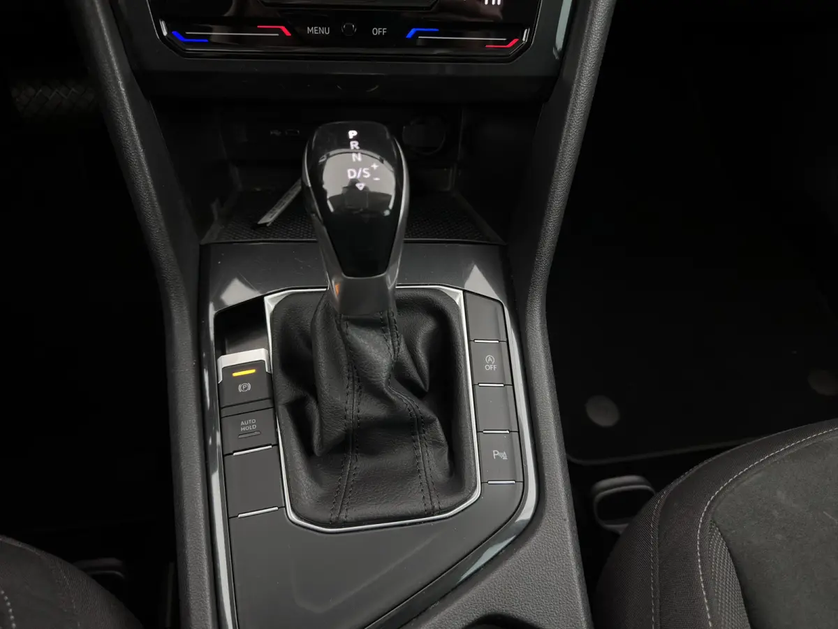 2.0 TDI Business+ (INCL.BTW) Aut. *FULL-LED | HEATED-COMFORTSEATS | ADAPTIVE-CRUISE | DIGI-COCKPIT | PRIVACY-GLASS | CAMERA | SHIFT-PADDLES | ECC | PDC | 18''ALU | TOWBAR*