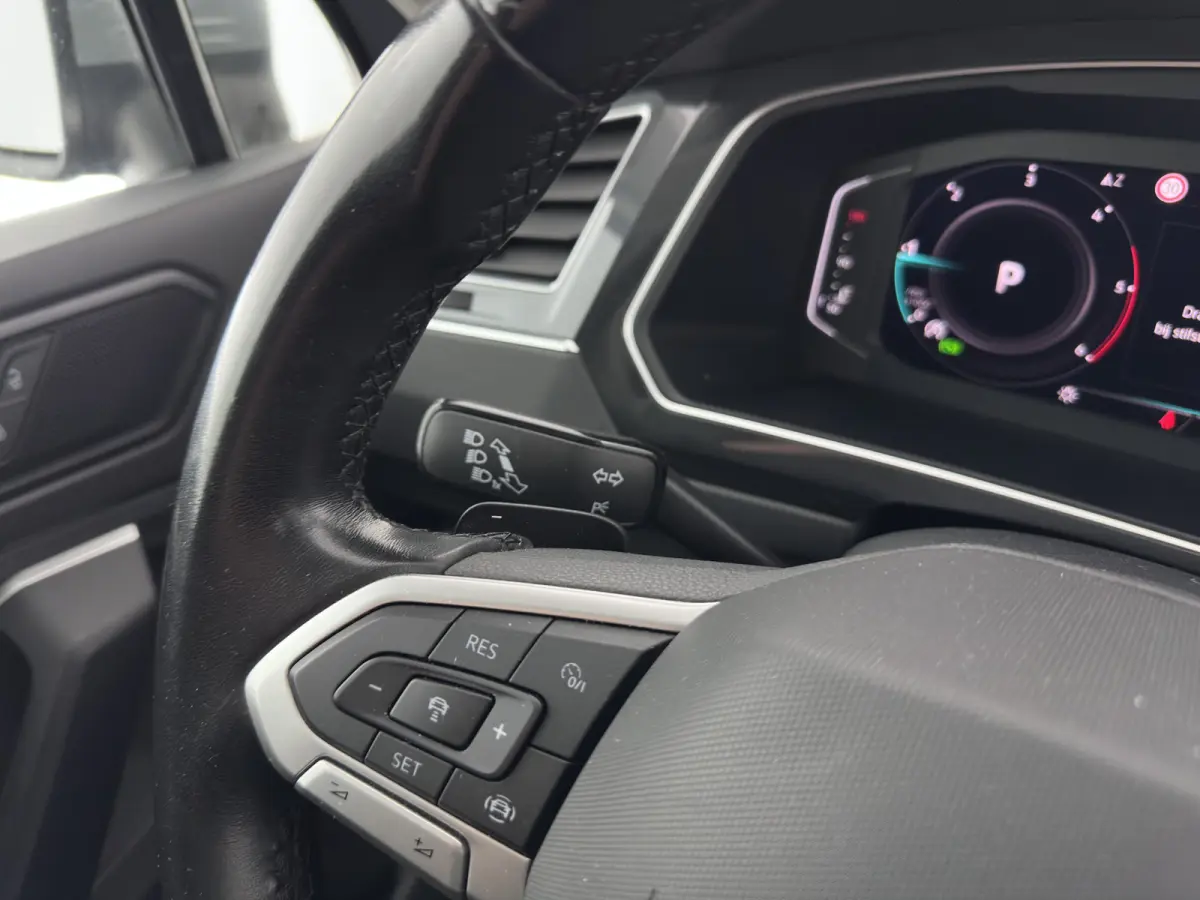 2.0 TDI Business+ (INCL.BTW) Aut. *FULL-LED | HEATED-COMFORTSEATS | ADAPTIVE-CRUISE | DIGI-COCKPIT | PRIVACY-GLASS | CAMERA | SHIFT-PADDLES | ECC | PDC | 18''ALU | TOWBAR*
