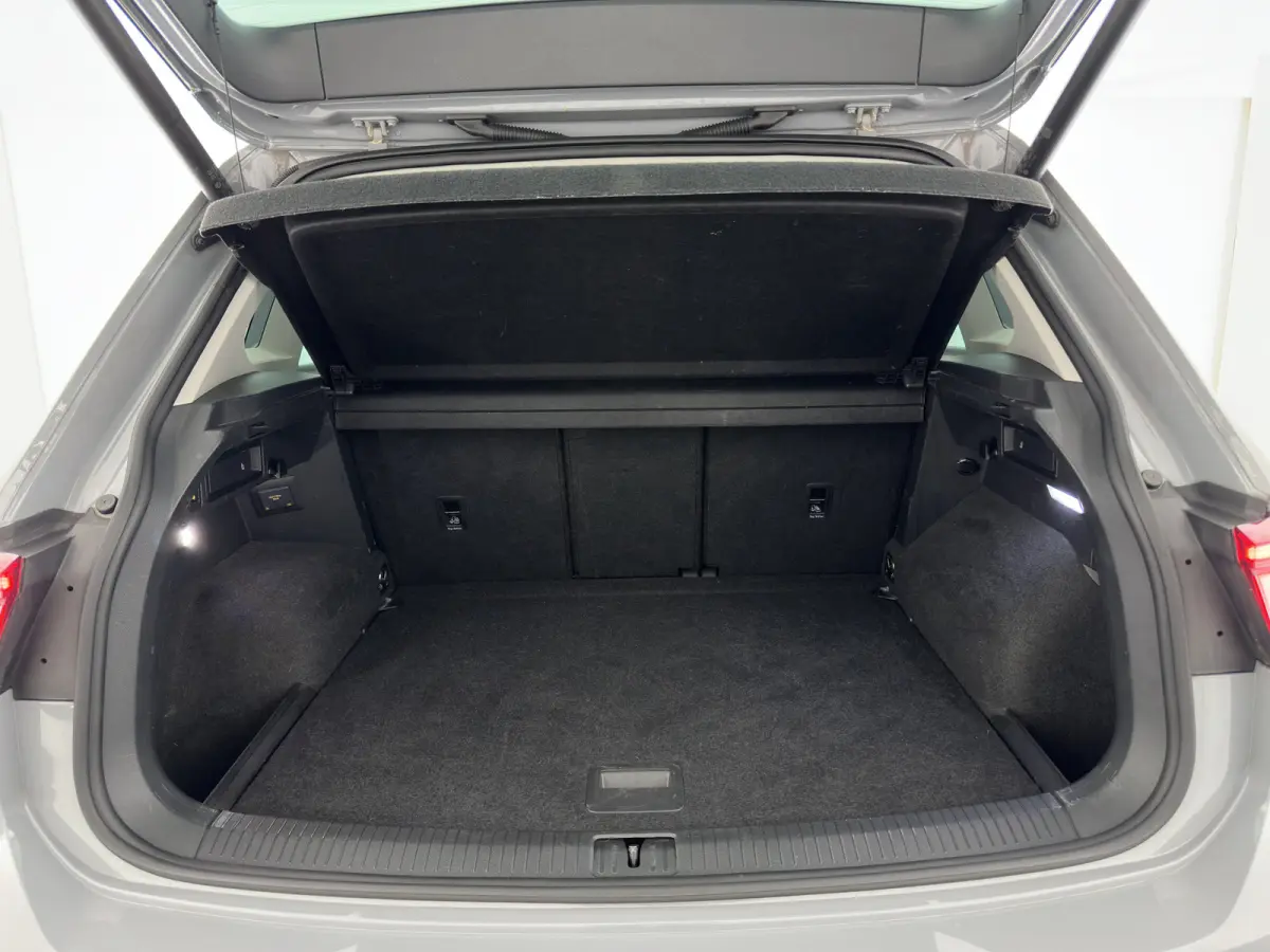 2.0 TDI Business+ (INCL.BTW) Aut. *FULL-LED | HEATED-COMFORTSEATS | ADAPTIVE-CRUISE | DIGI-COCKPIT | PRIVACY-GLASS | CAMERA | SHIFT-PADDLES | ECC | PDC | 18''ALU | TOWBAR*