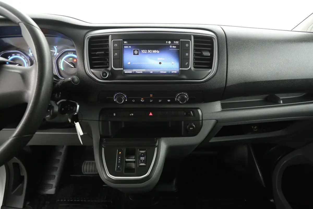 Electric 75 kWh L3H1 Range | Snelladen | SOH 93% | Airco | Cruise | Carplay | 3 Zits | Parkeersens.