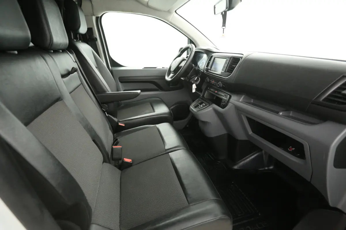 Electric 75 kWh L3H1 Range | Snelladen | SOH 93% | Airco | Cruise | Carplay | 3 Zits | Parkeersens.