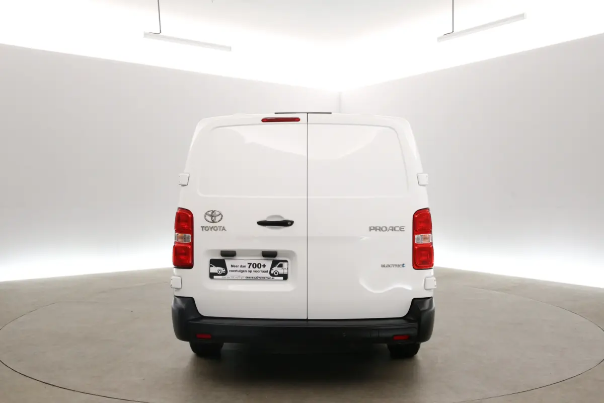 Electric 75 kWh L3H1 Range | Snelladen | SOH 93% | Airco | Cruise | Carplay | 3 Zits | Parkeersens.