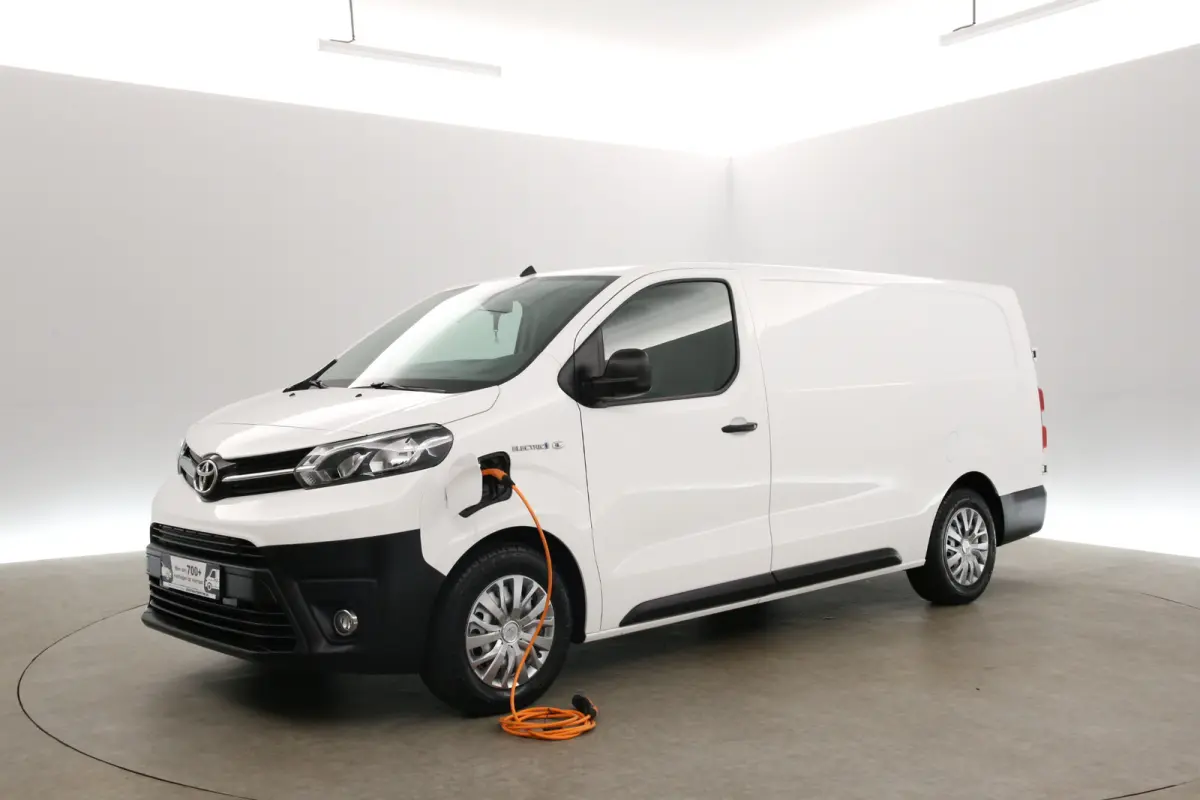 Electric 75 kWh L3H1 Range | Snelladen | SOH 93% | Airco | Cruise | Carplay | 3 Zits | Parkeersens.