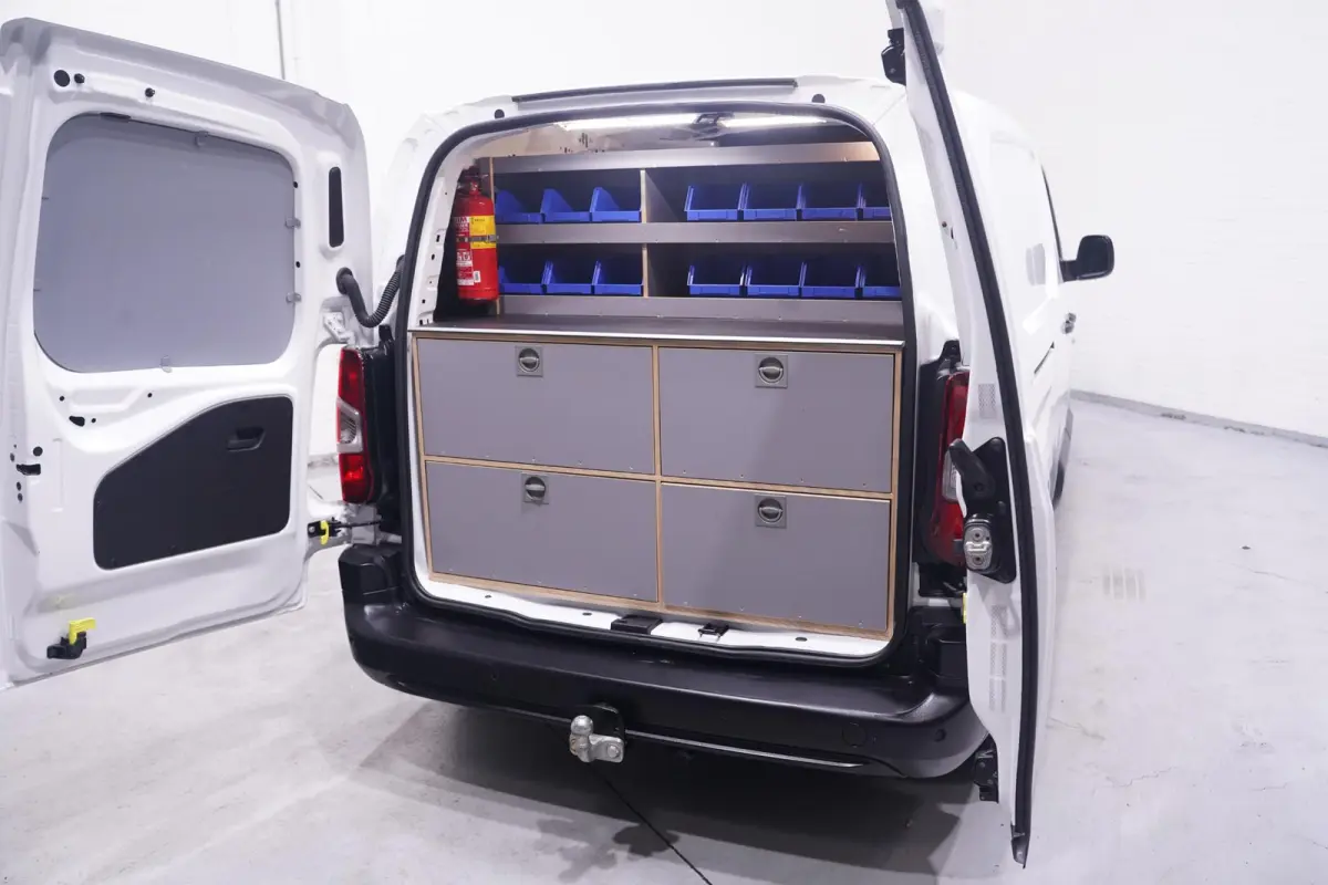 1.5D 102 pk L2H1 Edition Airco, 2x Schuifdeur, NAP Cruise Control, Opbergkasten Laadruimte, Trekhaak, 2-Zits