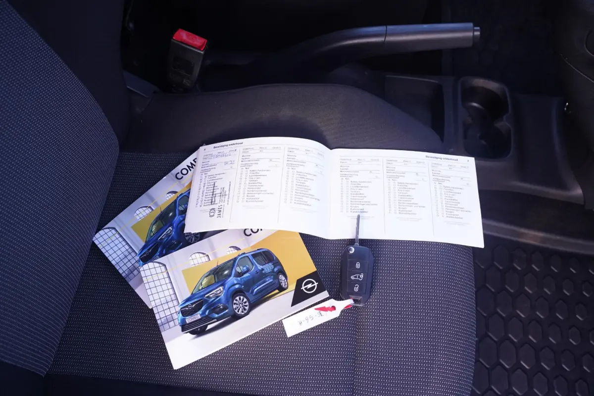 1.5D 102 pk L2H1 Edition Airco, 2x Schuifdeur, NAP Cruise Control, Opbergkasten Laadruimte, Trekhaak, 2-Zits
