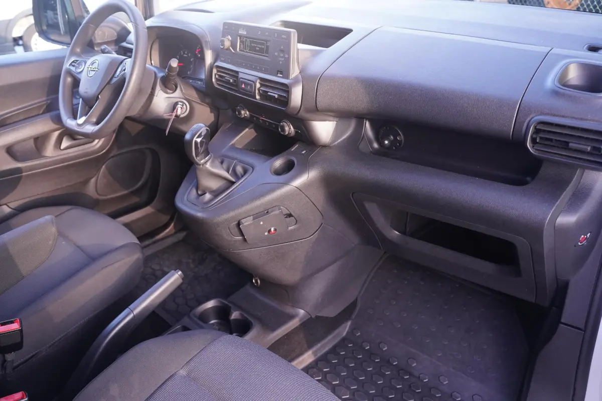 1.5D 102 pk L2H1 Edition Airco, 2x Schuifdeur, NAP Cruise Control, Opbergkasten Laadruimte, Trekhaak, 2-Zits