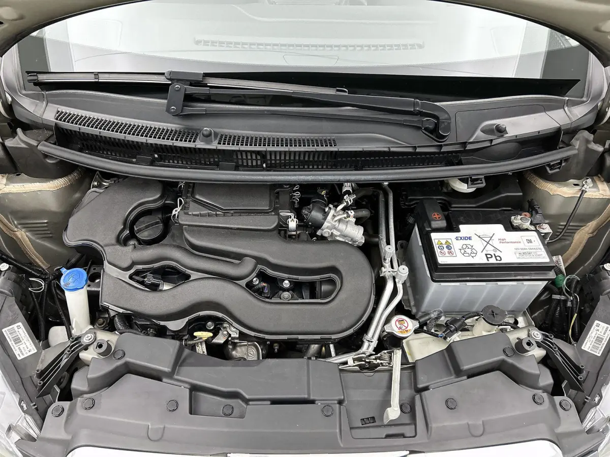 1.0 72pk Active | Airco | Bluetooth | IsoFix |